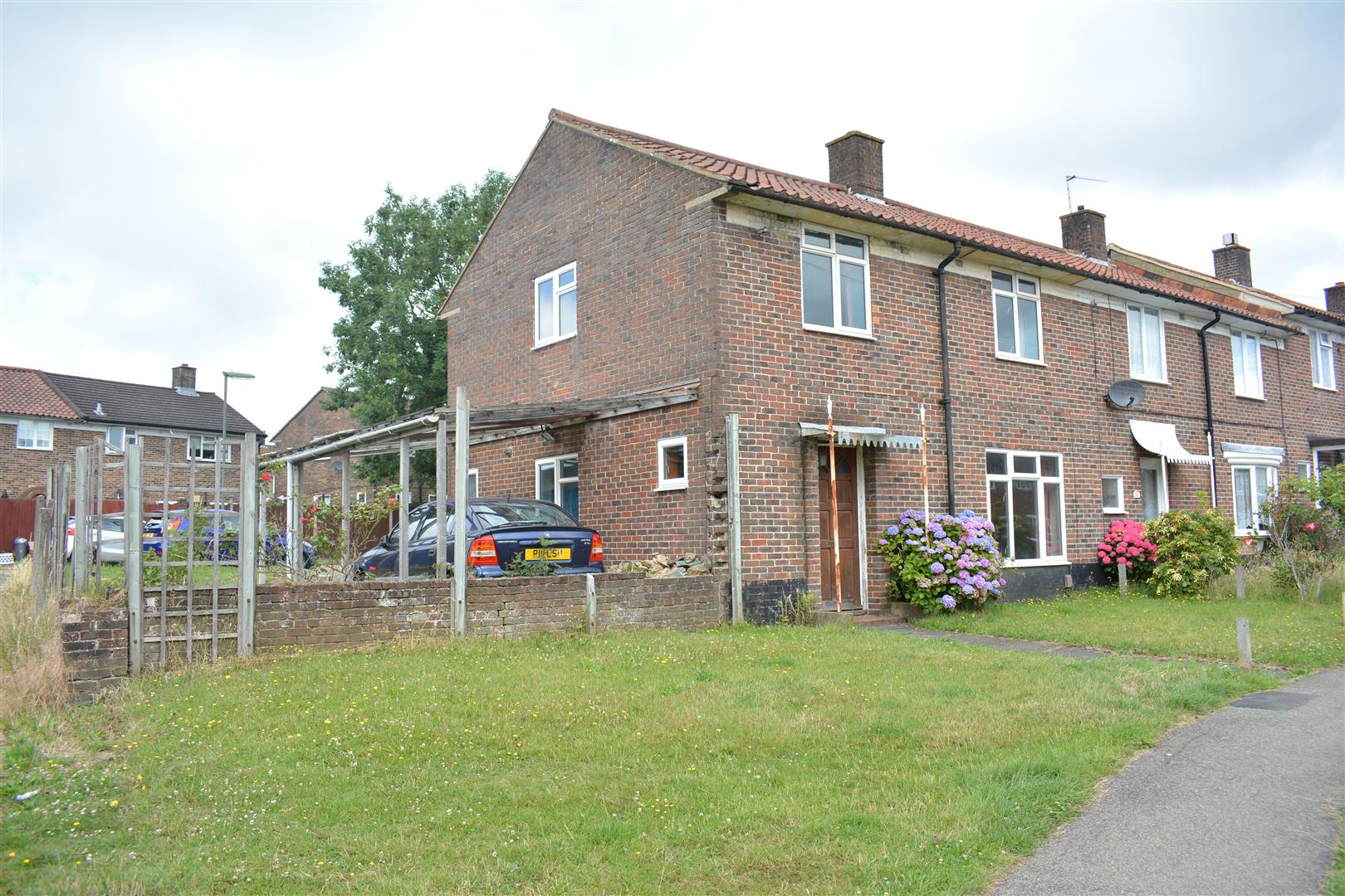 Houses for Sale in Tadworth Cairds Estate Agents